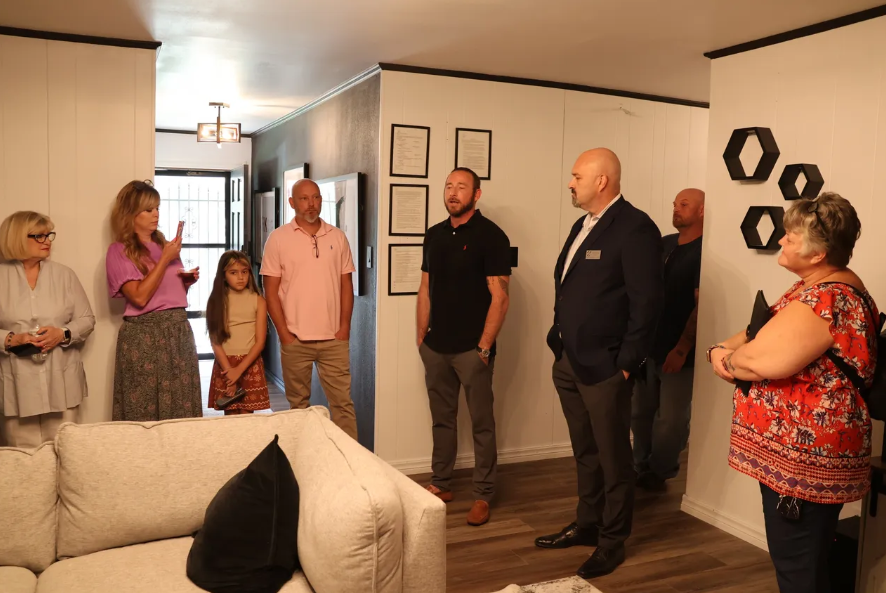 A group meeting for Hope's Bridge